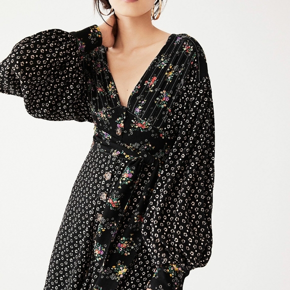 Free People Dresses & Skirts - Free People Wonderland Print A-line Mini Dress